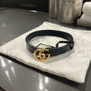 Black Leather GG Gucci Marmont Belt (Size 75)